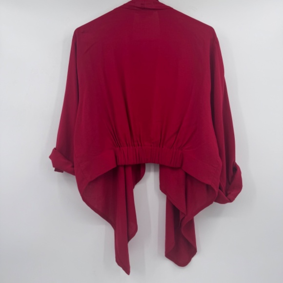 Karen Kane Topper Women 0X Red Open Cropped Roll Tab Sleeves Lightweight Rayon - Picture 6 of 13